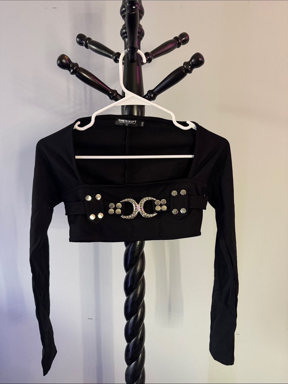 The Kript Black Long-Sleeve Cropped Buckle Top